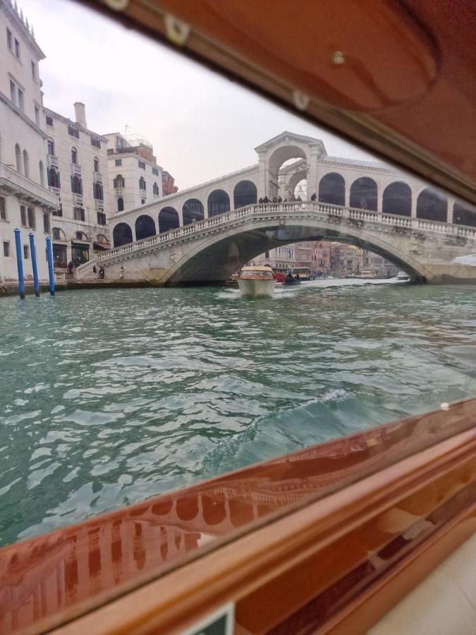 Appartamento Al Centro Di Venezia 6 Posti Letto Exterior foto