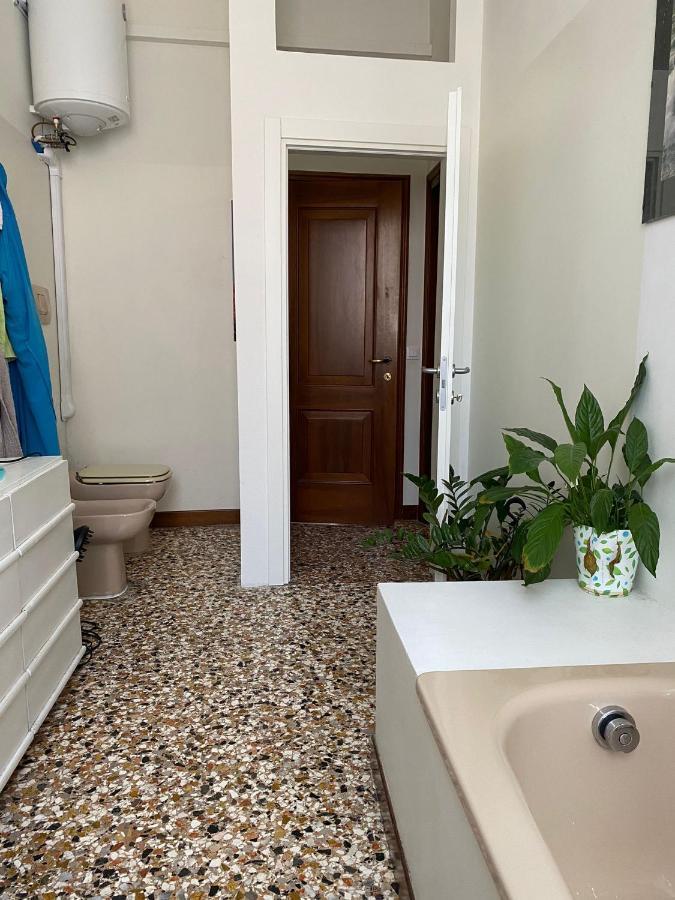 Appartamento Al Centro Di Venezia 6 Posti Letto Exterior foto